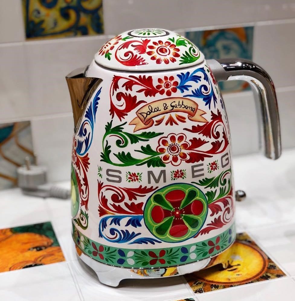 Smeg X Dolce & Gabbana kettle
