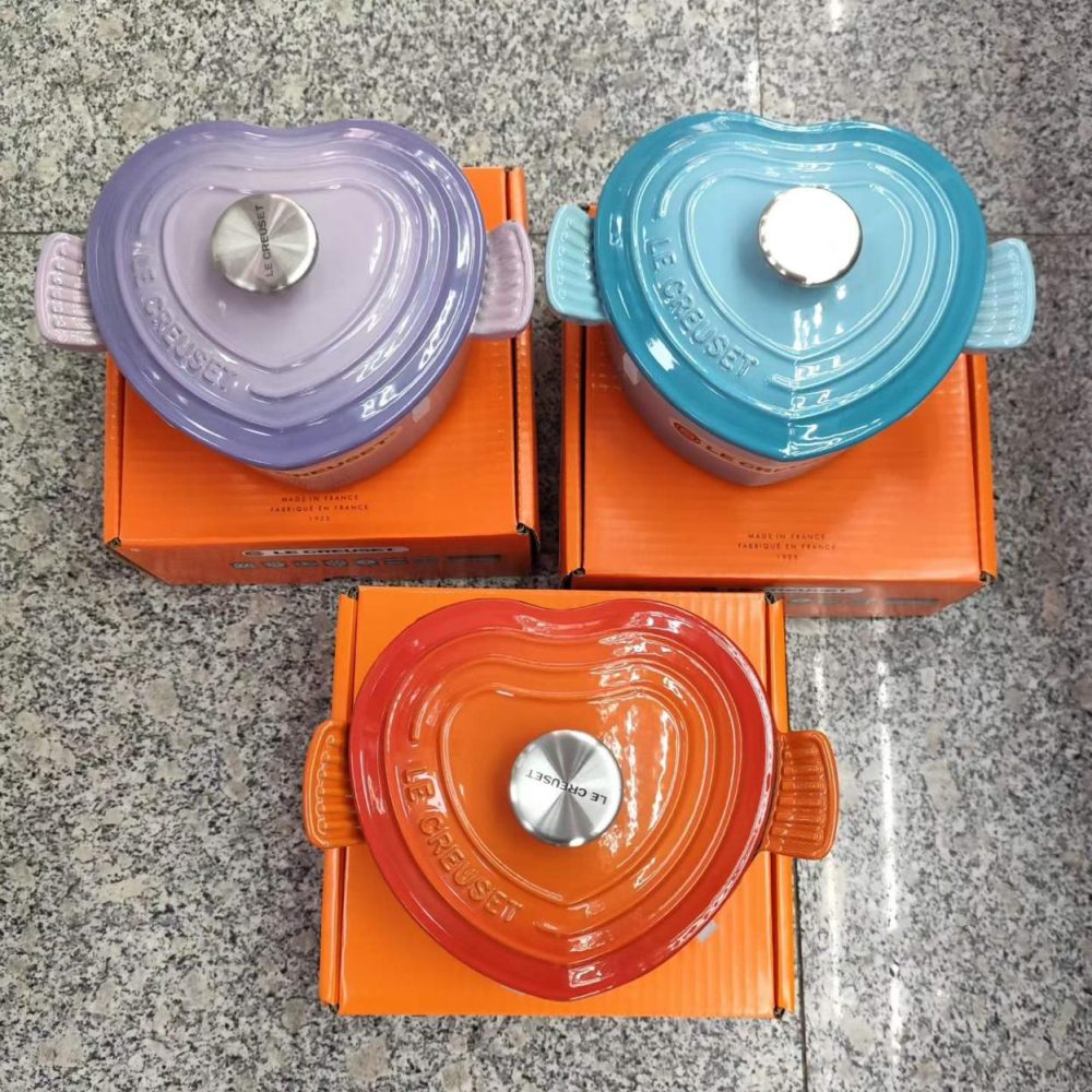 Le Creuset heart cast iron pot